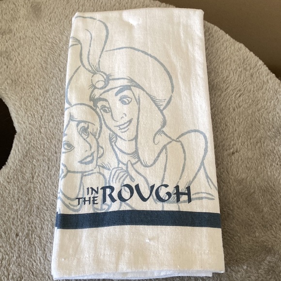 Disneys Aladdin and jasmine kitchen towels NWT - Picture 2 of 2